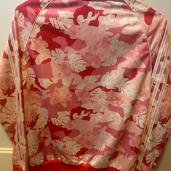 Adidas Youth Girls Superstar Floral Allover Print Jacket - Picture 2 of 3